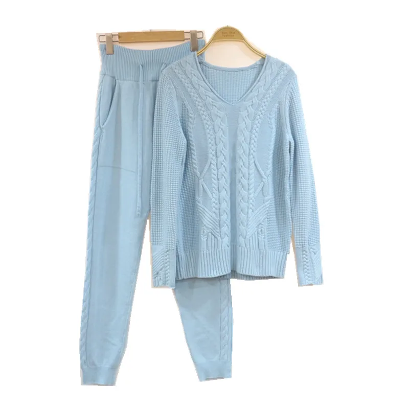 cable knit sweat suit