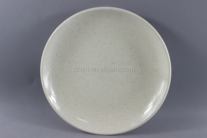 Rimless round melamine plate