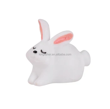 casa de muñecas conejos