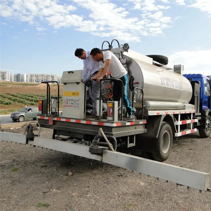 Sinotruk Howo Truck Mounted Bitumen Sprayer Tar Sprayer Asphalt