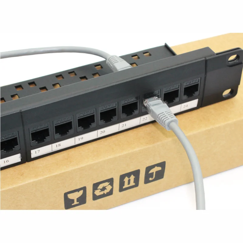 Порт 24. Патч панель rj45-rj45. Проходная патч панель RJ-45. Соединитель под патч панель rj45. Сетевой концентратор rj45 24 порта.