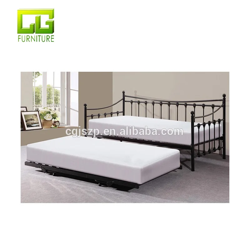 Negro popular de hierro de metal cama de día cama con bajo la cama