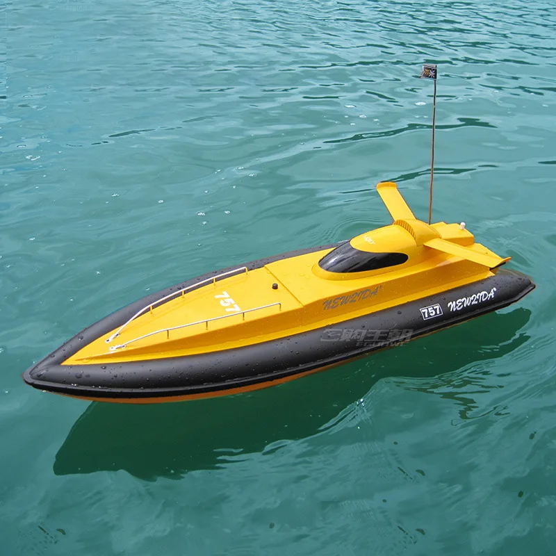 tracer 2 rc boat