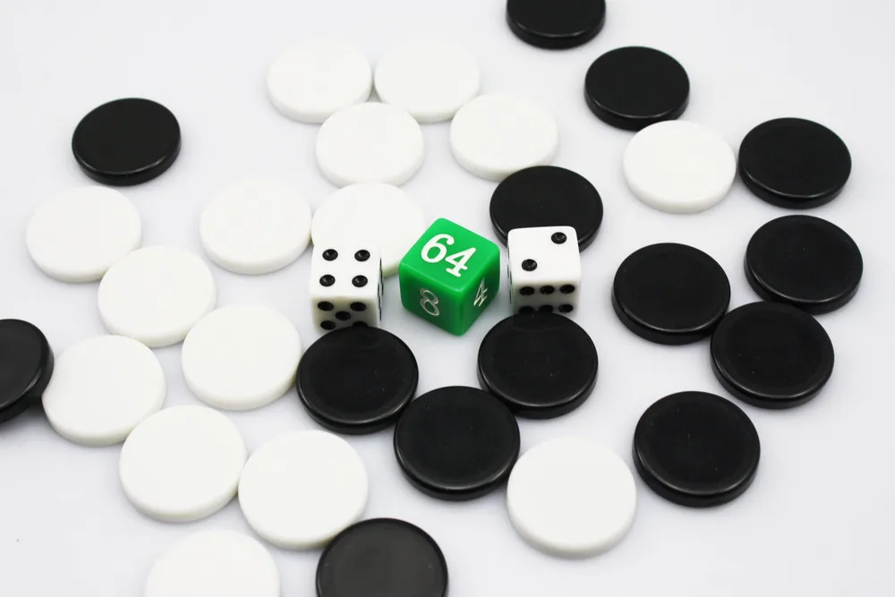 高品质的自定义 backgammon 芯片,具有多种尺寸可供选择