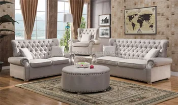 Chesterfield Traditional Style Sofa With Tufting And Rolled Arm Chesterfield Traditional Style Sofa