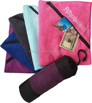 sports towel with zip pocket