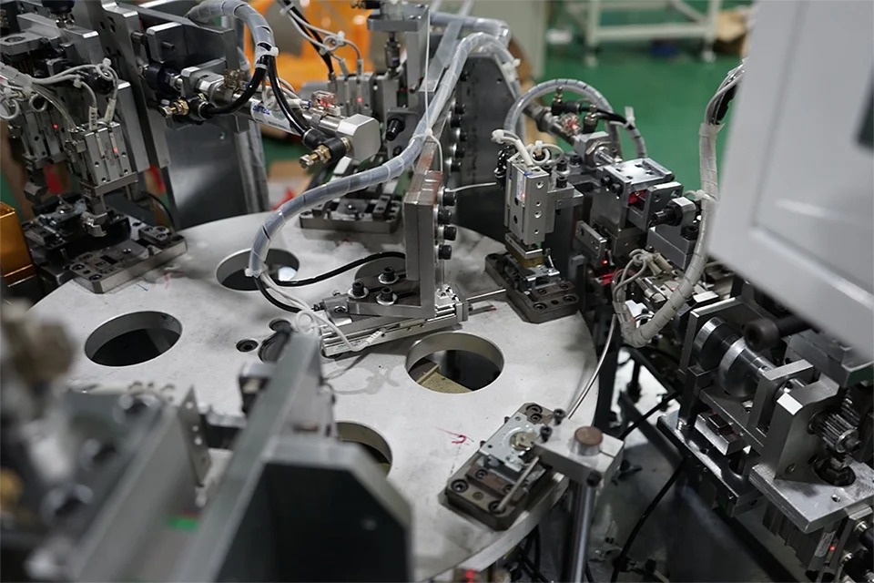 Timer Switch Socket Automatic Assembly Machine and Automatic Oiling ...
