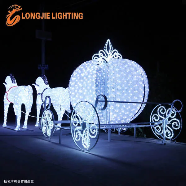 Outdoor Christmas Light Sculptures 