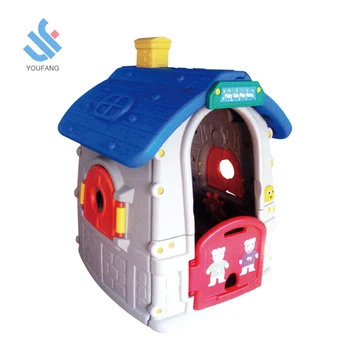 plastic cubby house