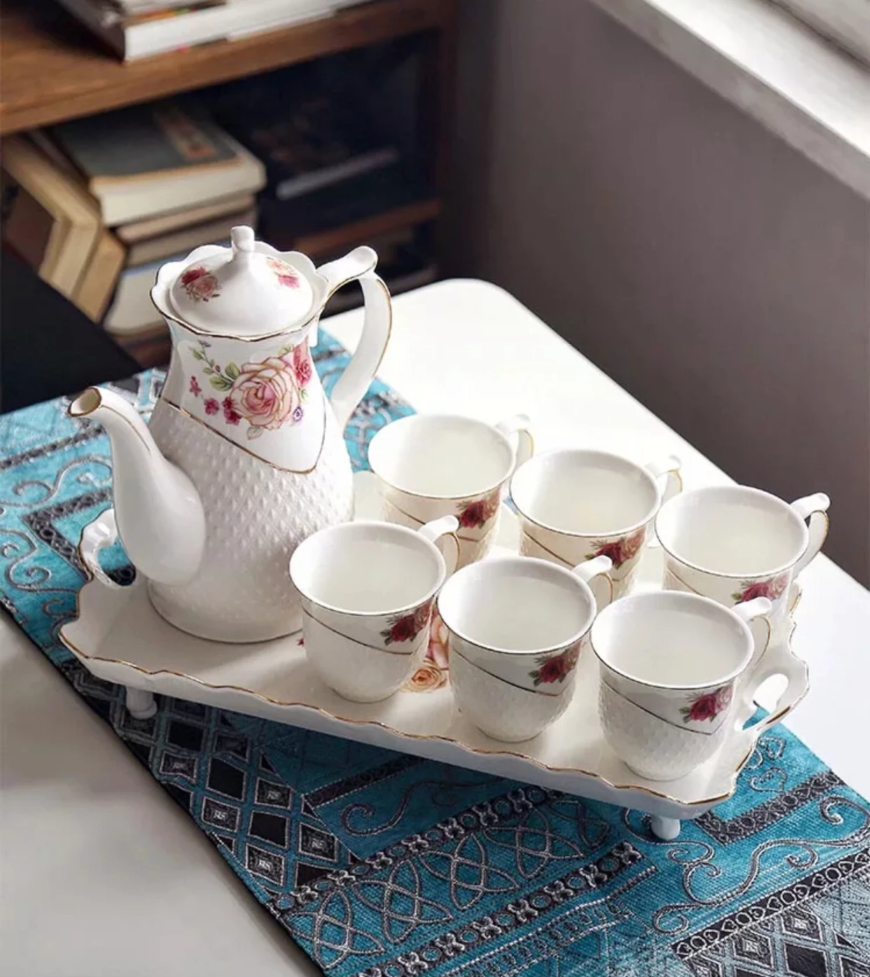 Modern Relief Rose 8 Pcs Arabic Adults Tea Set With Tray For Gift Box