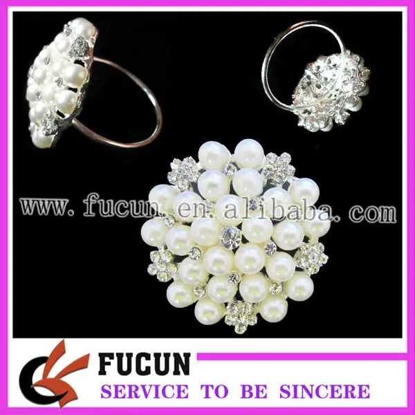 pearl napkin ring2.jpg