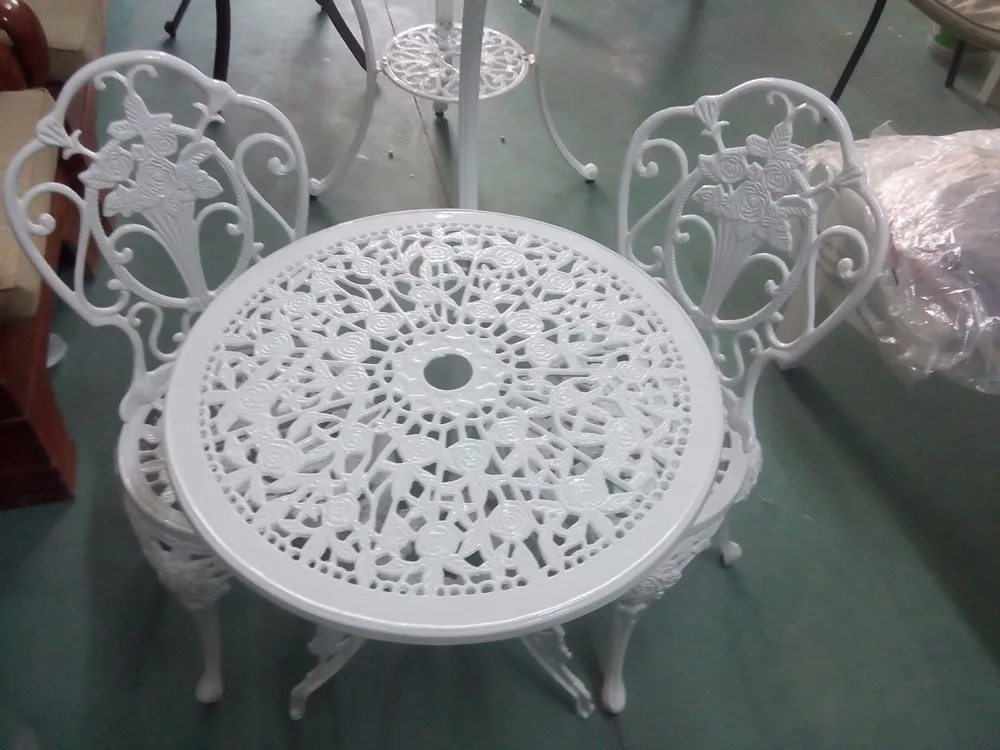 White Antique Heb Wrought Iron Outdoor Garden Chair Patio Furniture Set