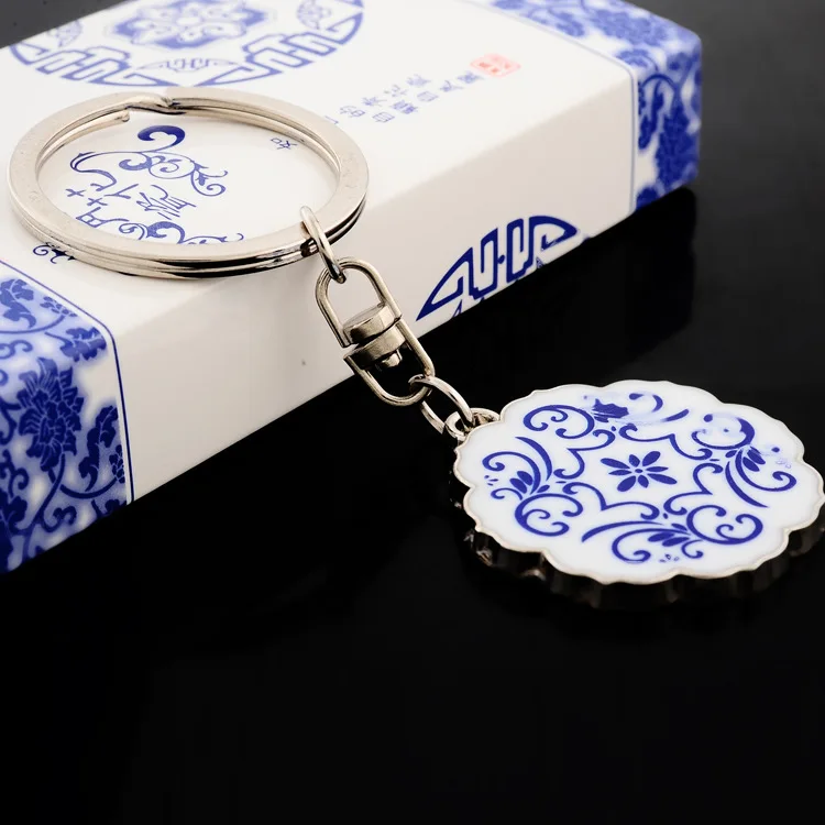 Wholesale Chinoiserie Metal Keychain Blue And White Porcelain Keychain