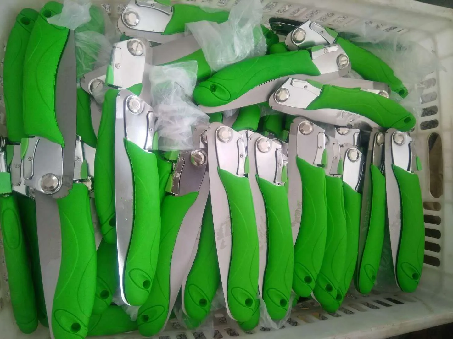 folding pruning saw for tree pruning and camping