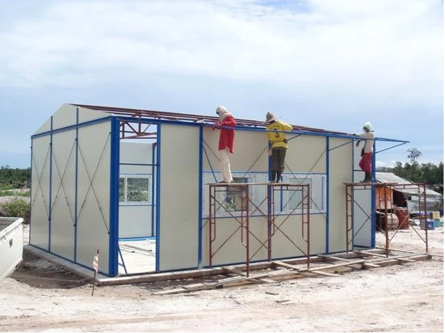 Cina Cepat Menginstal Rumah Sandwich Panel Atap Dinding 