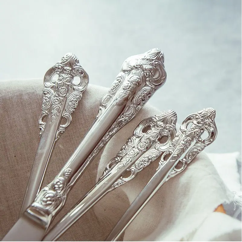 Wholesale Stainless Steel European Palace Design Gold And Silver Cutlery Set Metal Fork Knives And Spoon Gift Flatware