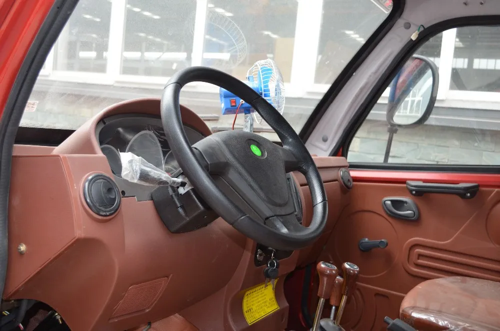 hot sale 800CC motorized gas powered three wheel cargo tricycle with closed cabin with RVC for adult to sell