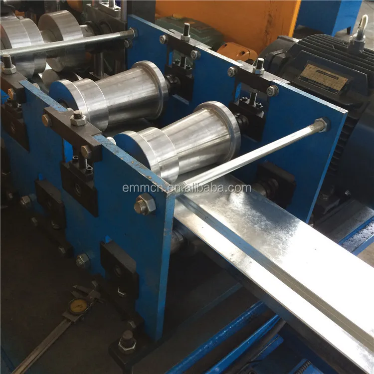 roll forming machine (15)