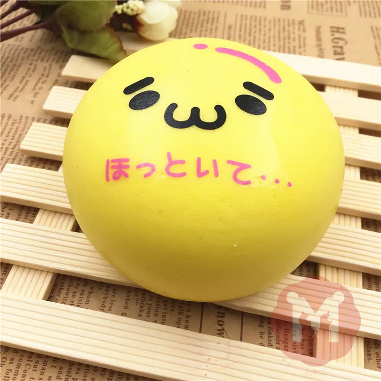 China Factory Supplier Soft Slow Rising Yellow Bread Bun Japanese Emoji 10CM Food Squishy Toys