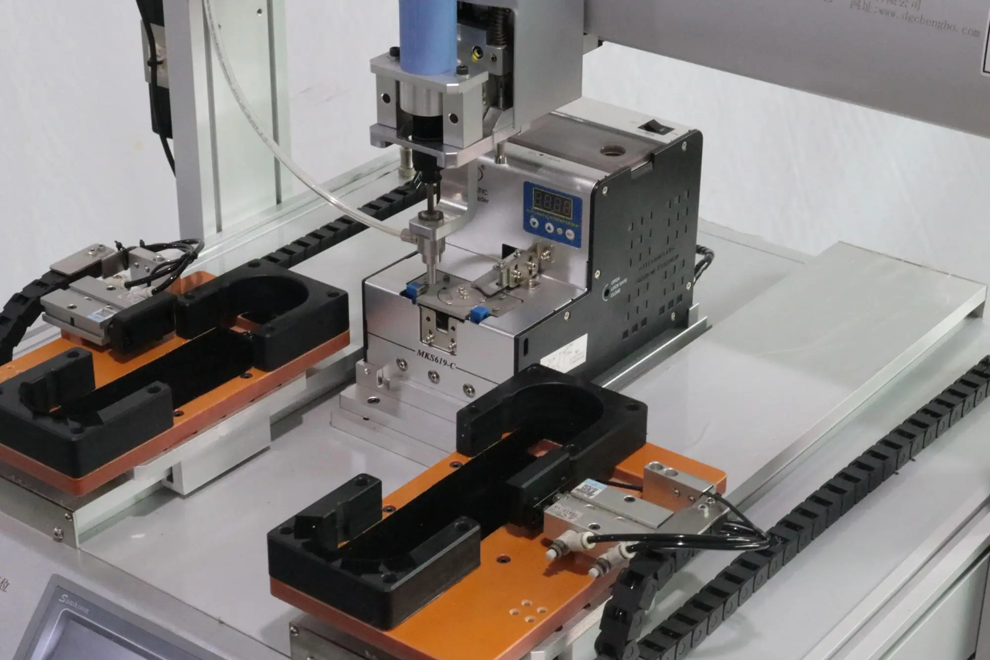 China High Efficiency Auto Screw Fastening Machine For Products ...