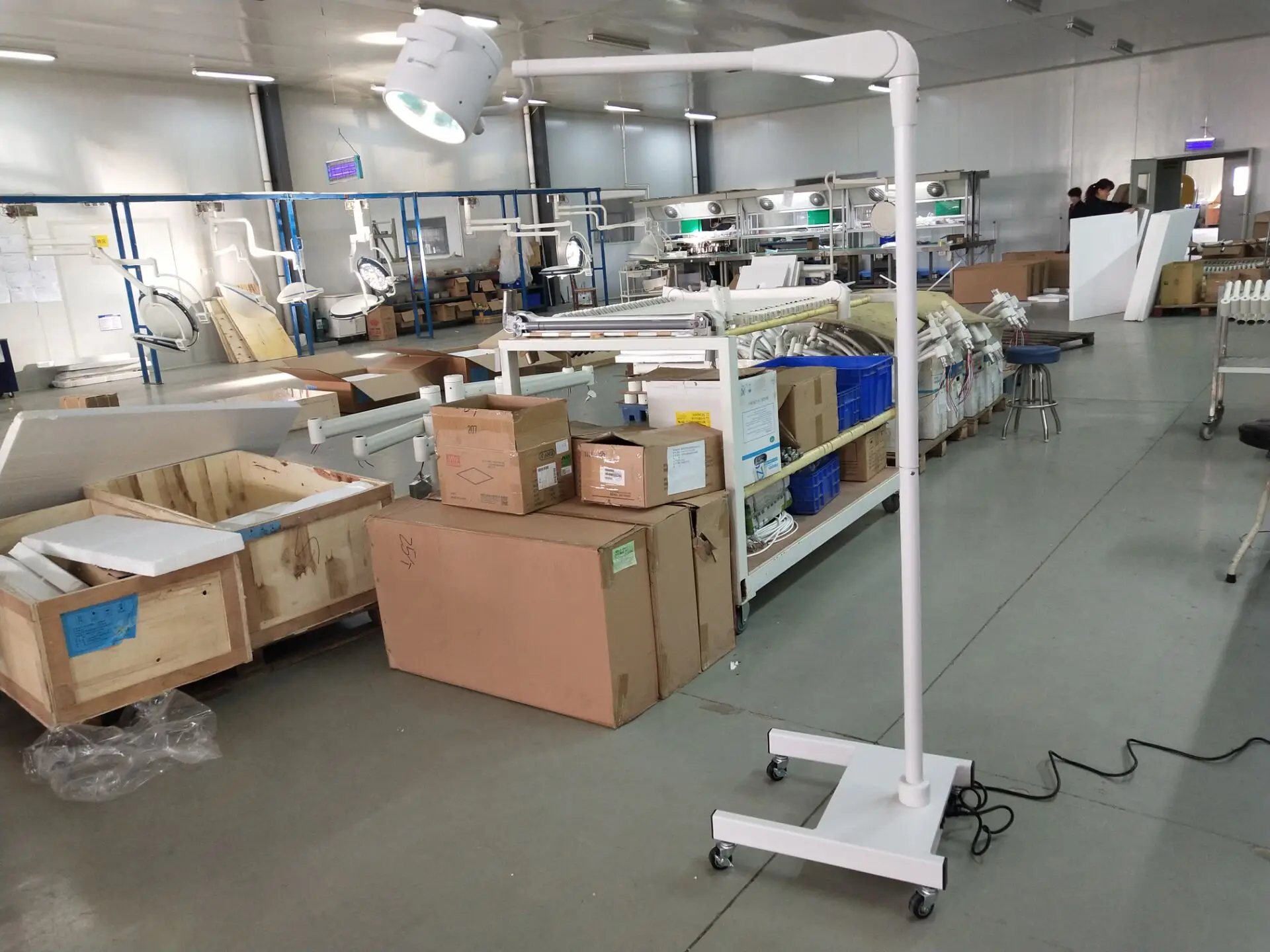 Mobile medical portable halogen examination lamp