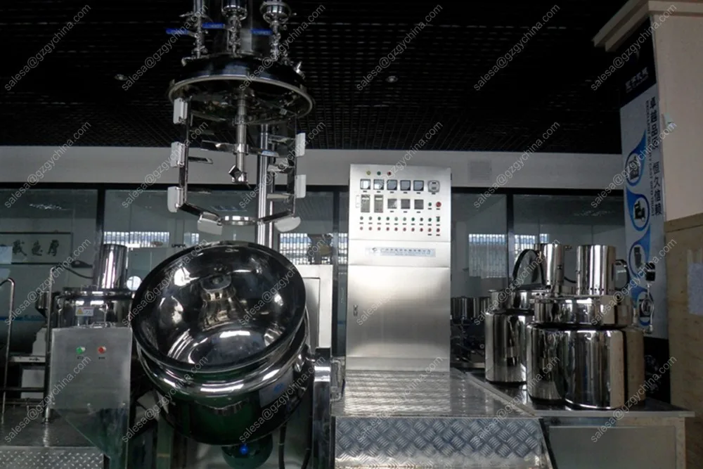 vacuum homogenizer mixer.jpg