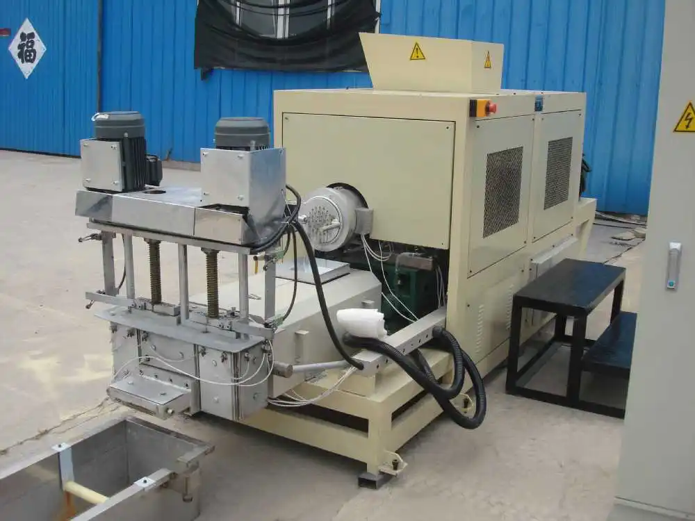 plastic recycling machine