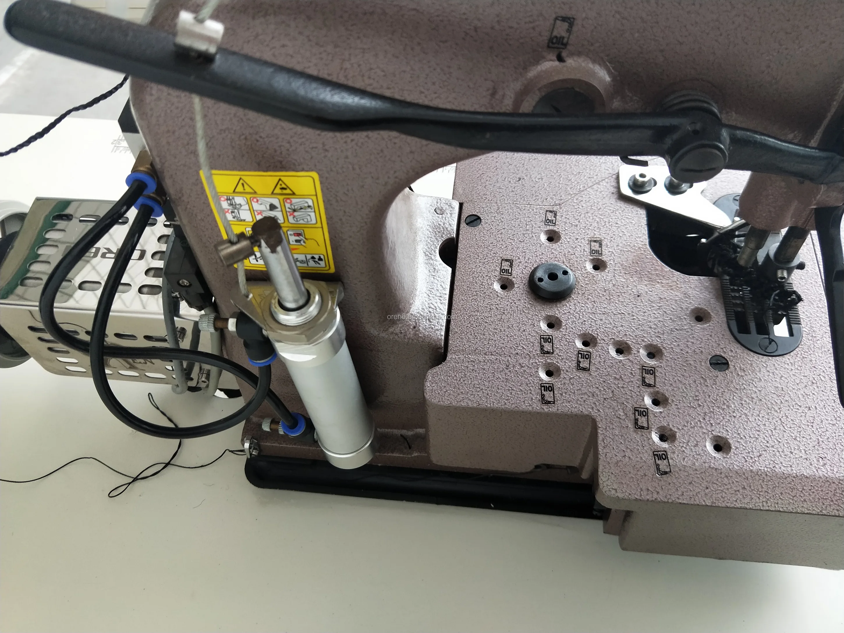 酒店走廊地毯边缘缝纫机