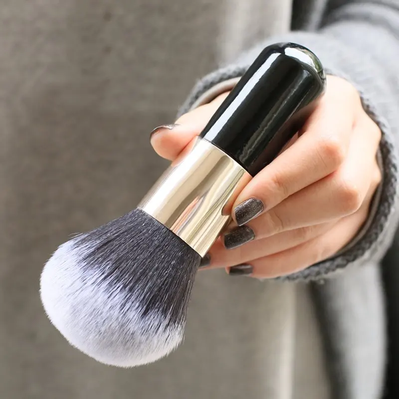 powder brush.jpg