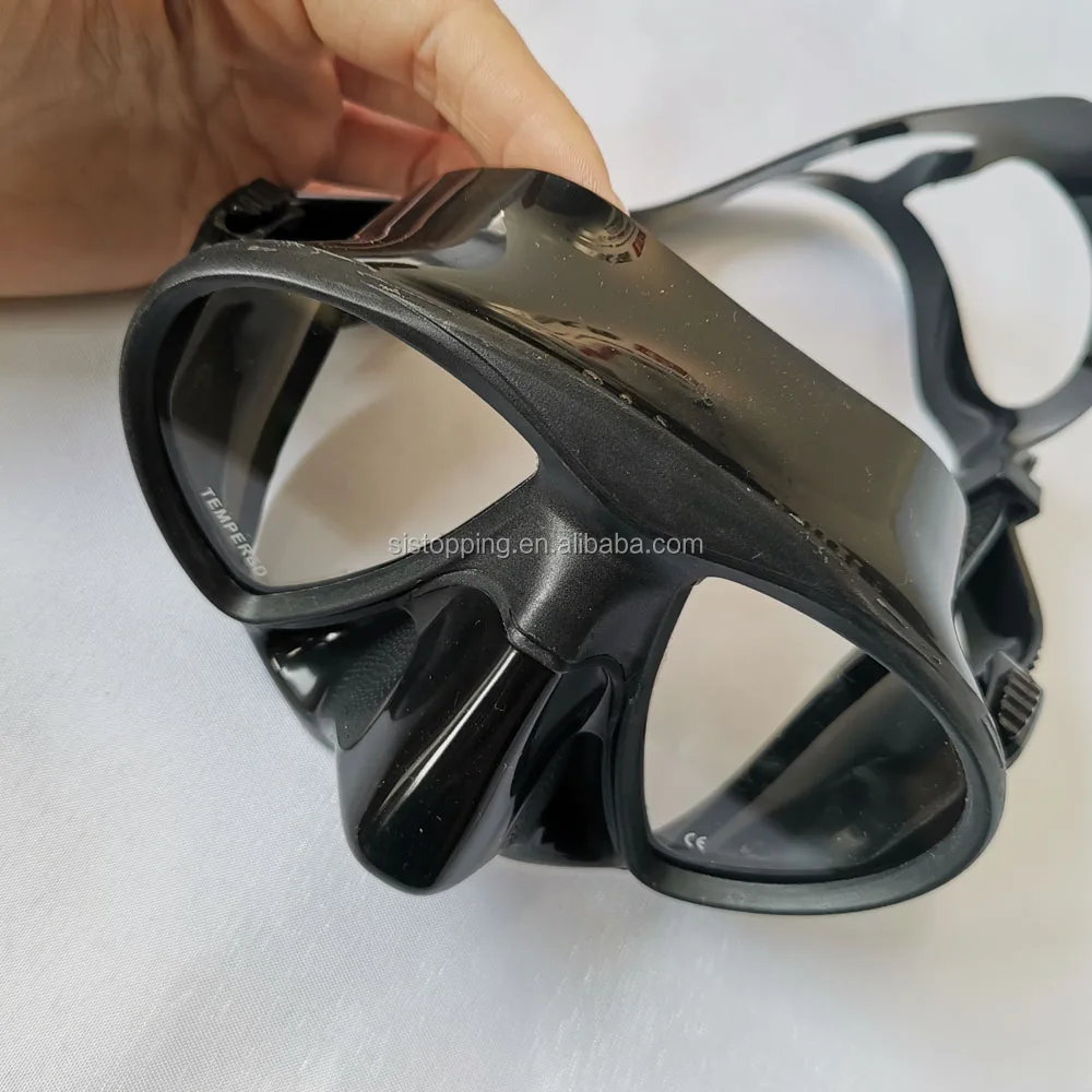 8 6 Diving Mask.jpg