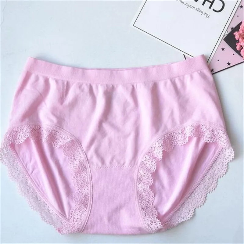 Young Lady Brief Soft Pure Cotton Underwear with Laces