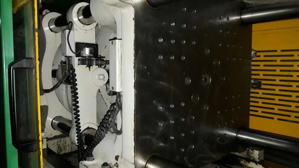 1145mm Max Daylight 30kw Injection Moulding Machine With 500 Liter Oil