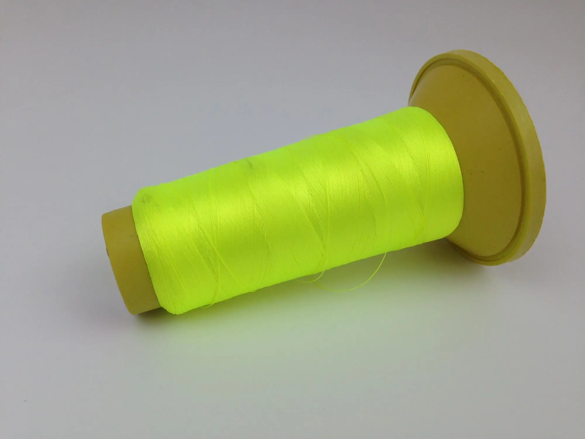 Eco-Friendly 120d/2 polyester reflective embroidery thread for sewing