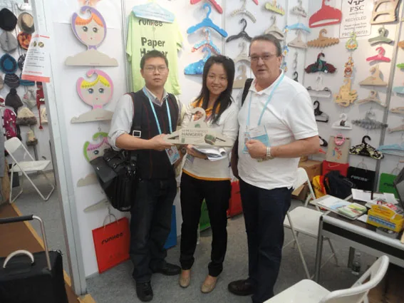 Flexible Multifunction Recycled Paper Hanger For Shoes And Sandals Modern Design