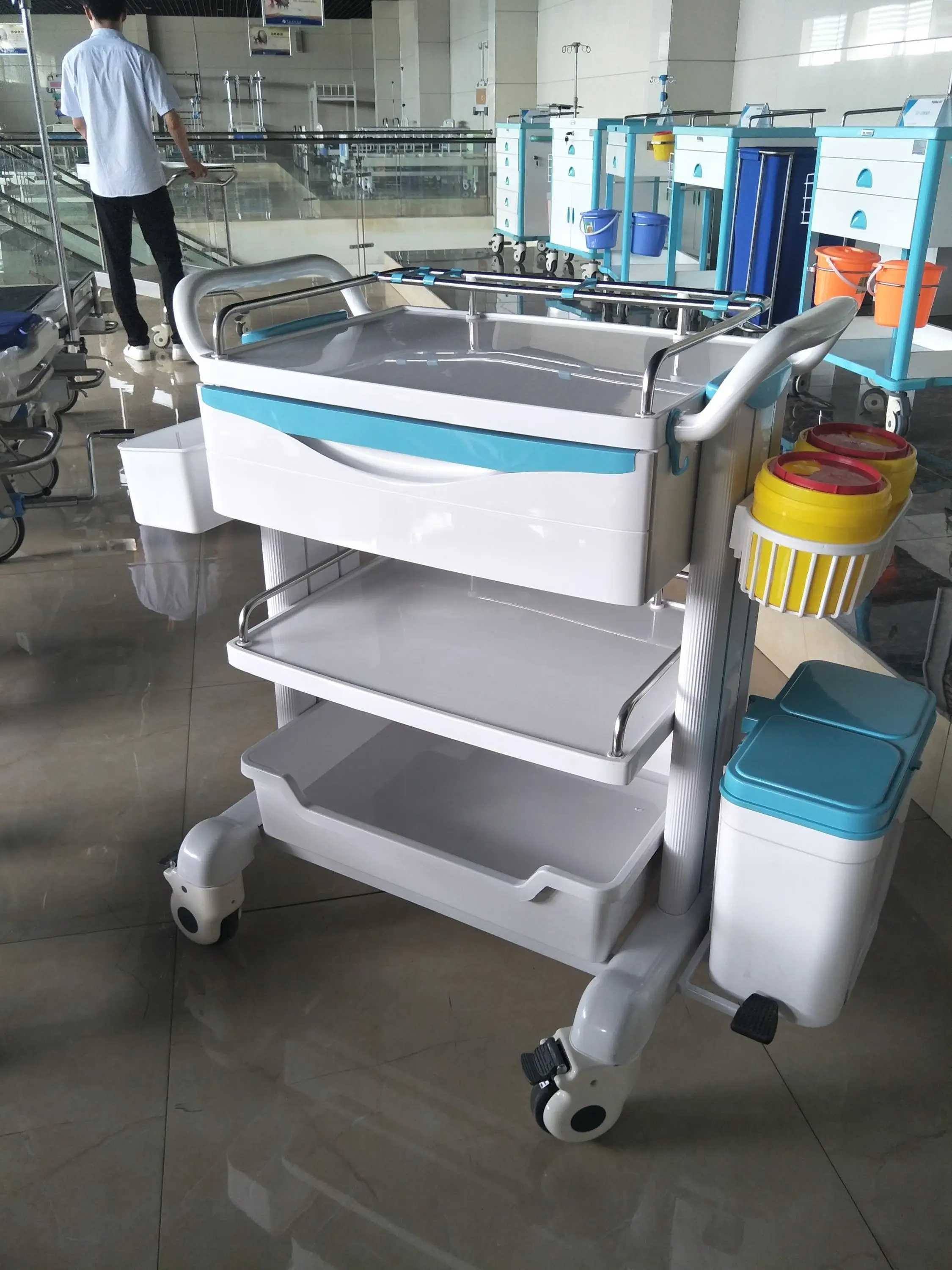 Hospital ABS plastic treatment trolley for emergency use with trash can