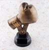 Wholesale resin boxing trophies souvenir fist trophy