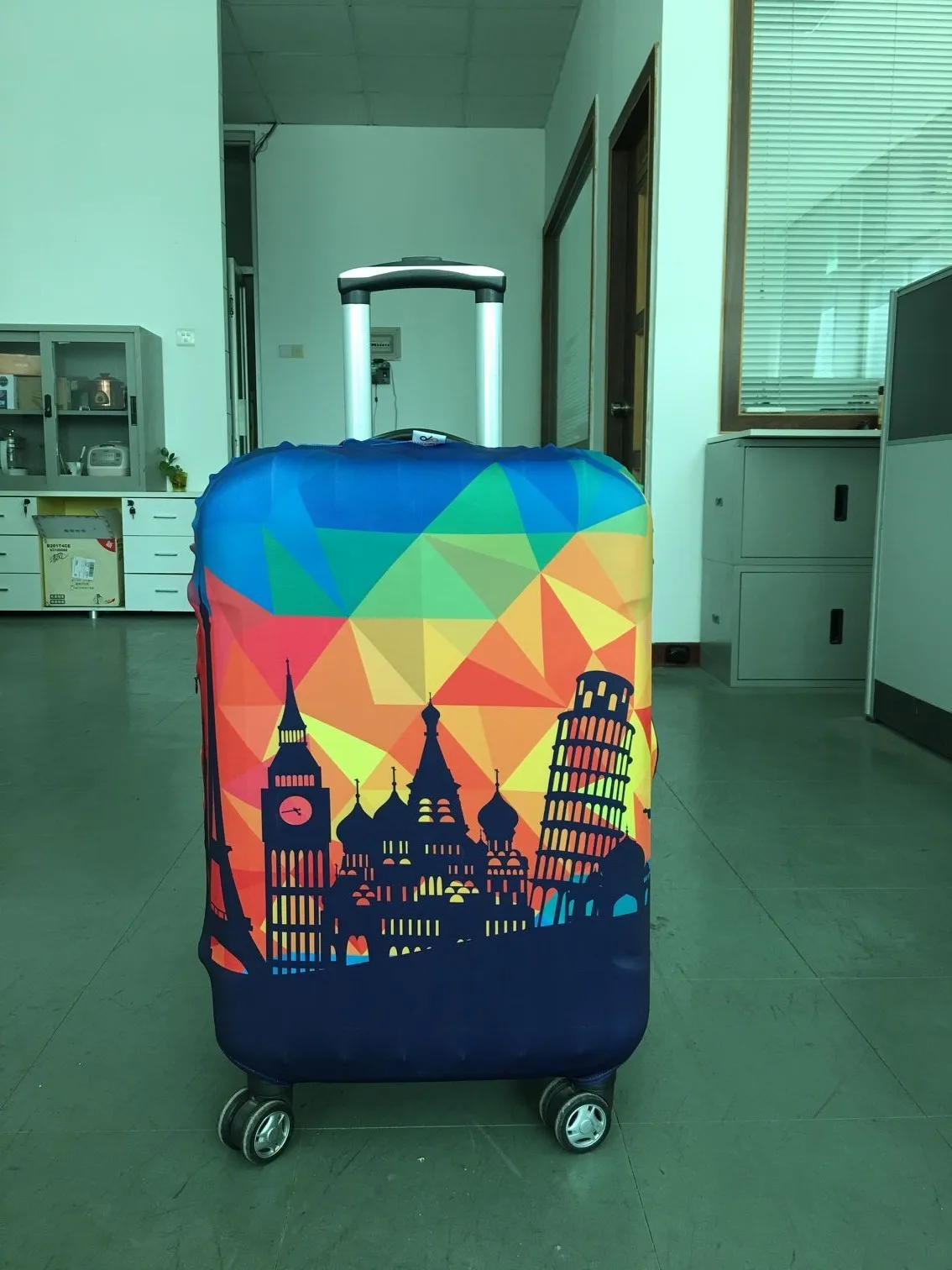 Colorful Customized Polyester Greatly Fasten Suitcase Plastic Luggage