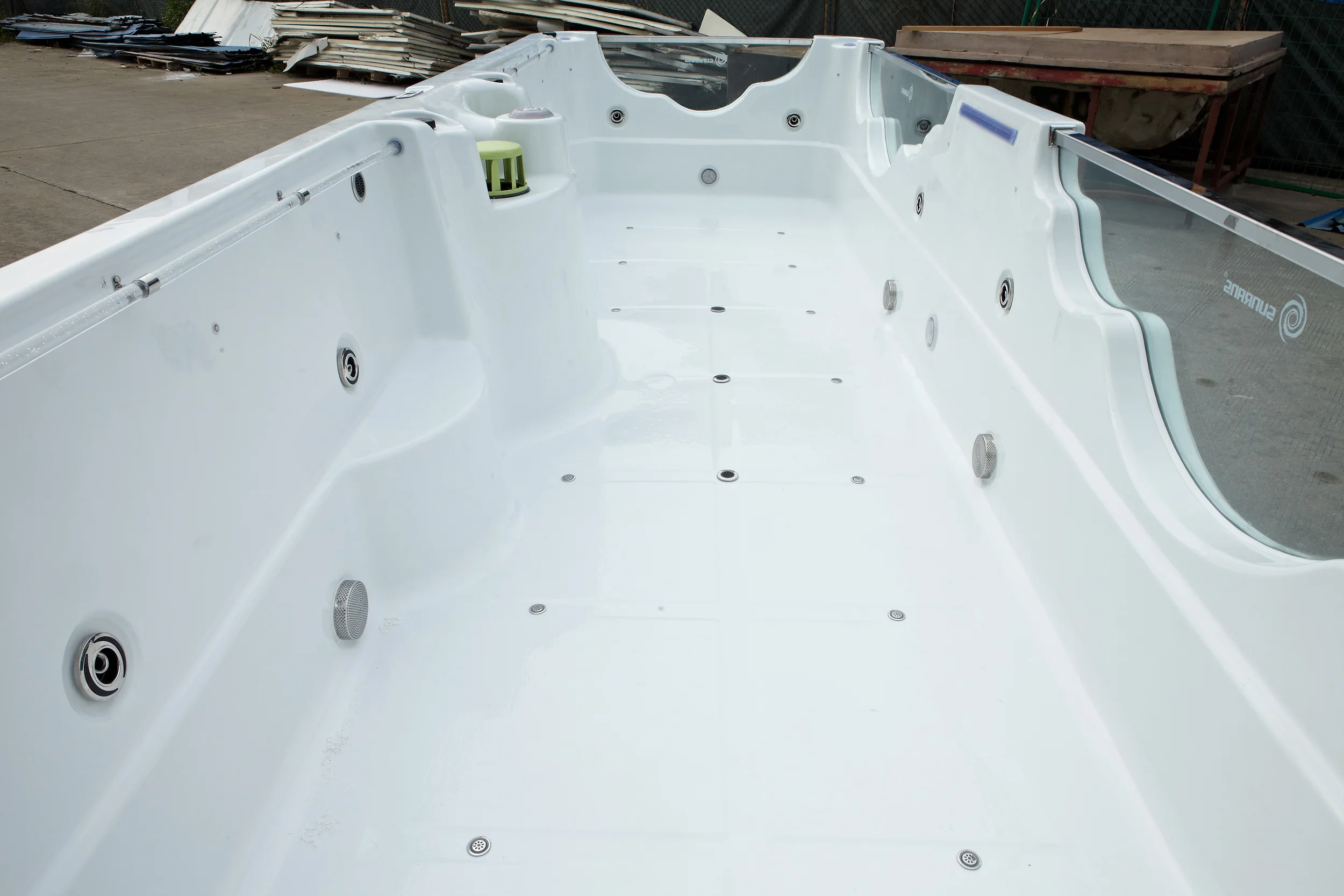 freestanding hydrotherapy tub