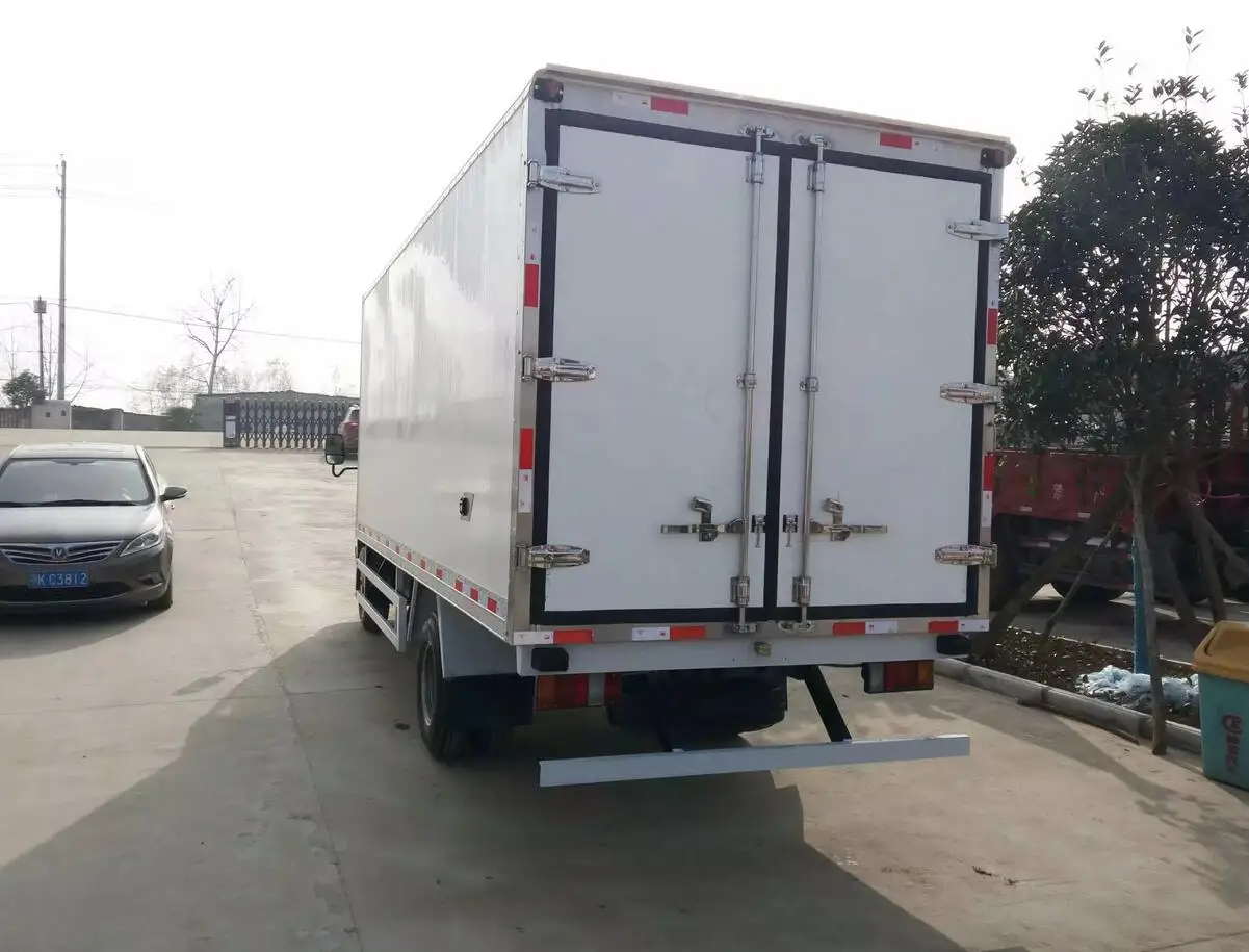 Japanese truck (2).jpg