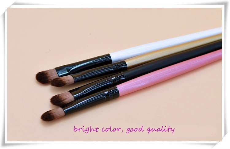makeup brush.jpg
