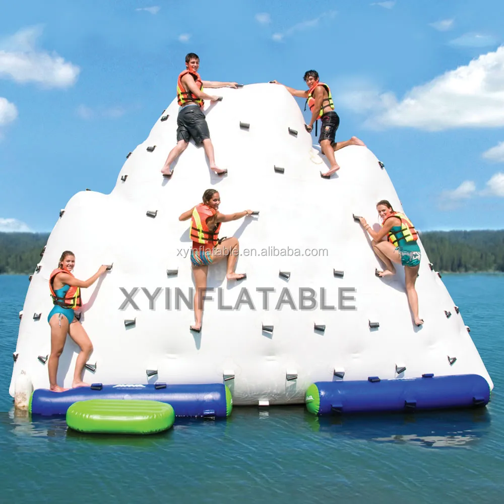 Inflatable-Iceberg