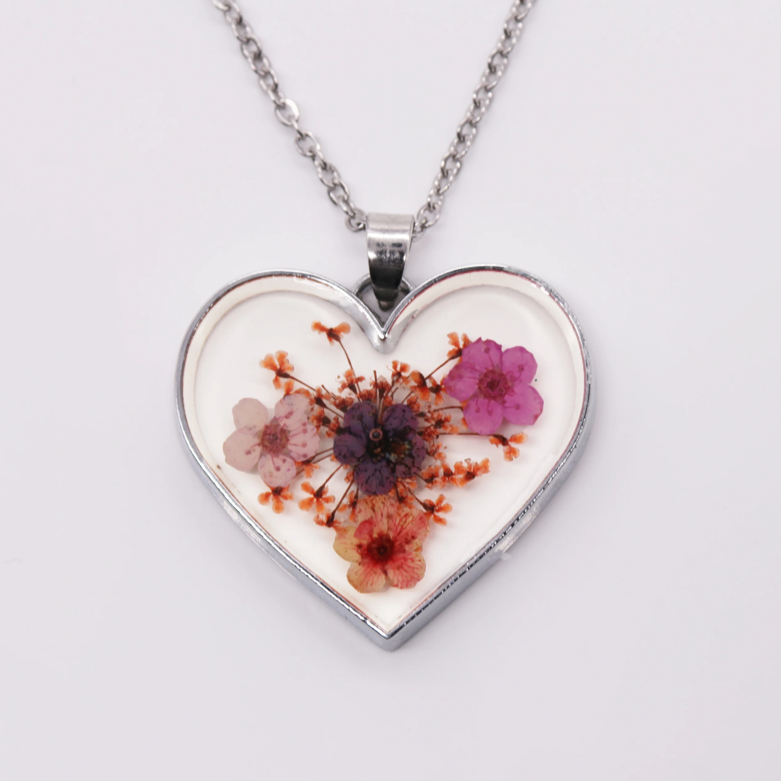 高品质锌合金项链 心形吉普赛花小明星混合花芽吊坠 Buy Hand Shaped Pendant Necklace North Star Pendant Necklace Girlfriend Heart Pendant Necklace Product On Alibaba Com