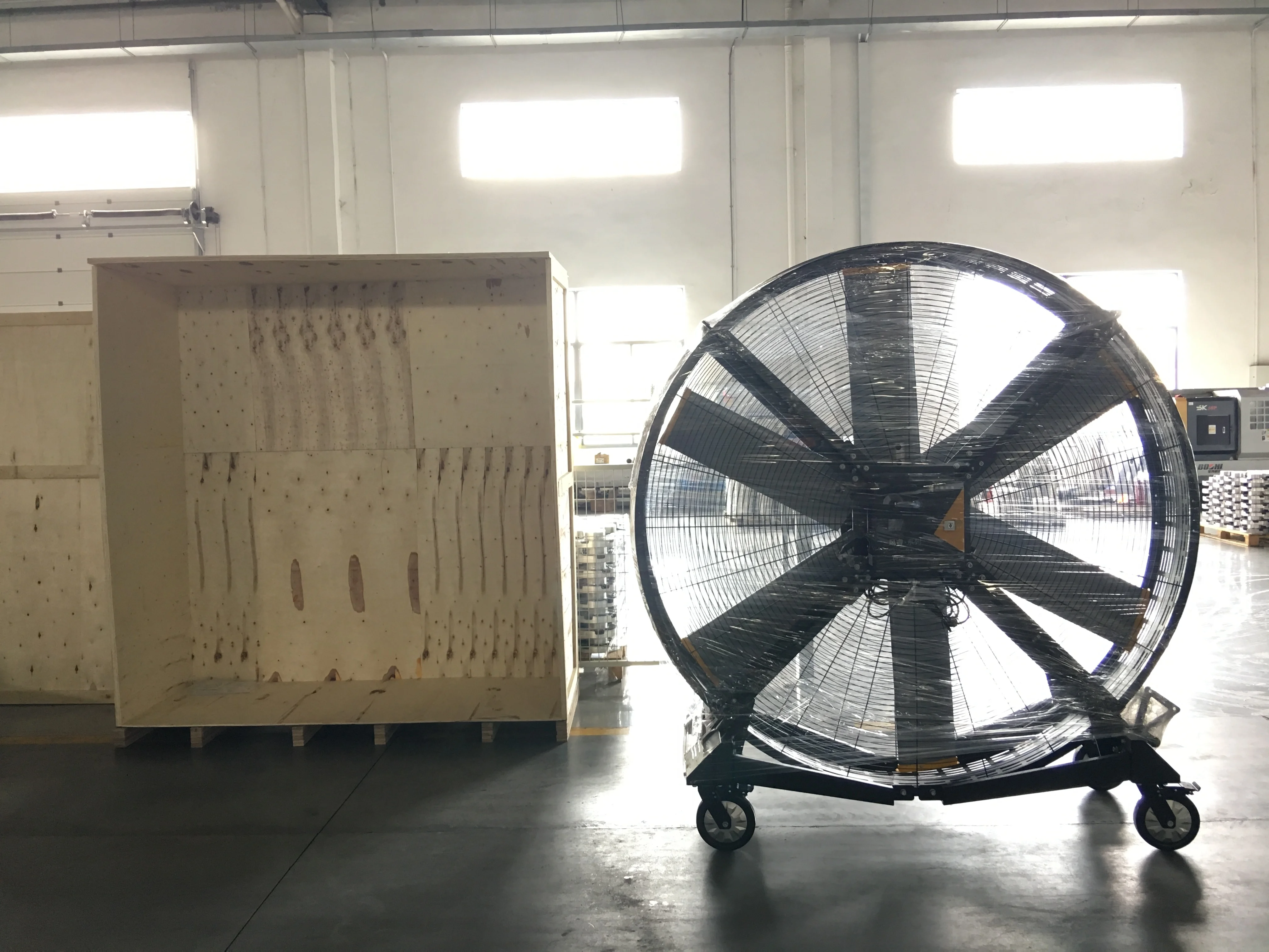 最新良好的价格 79英寸 2 米直径仓库空气冷却便携式大 220 盒风扇与