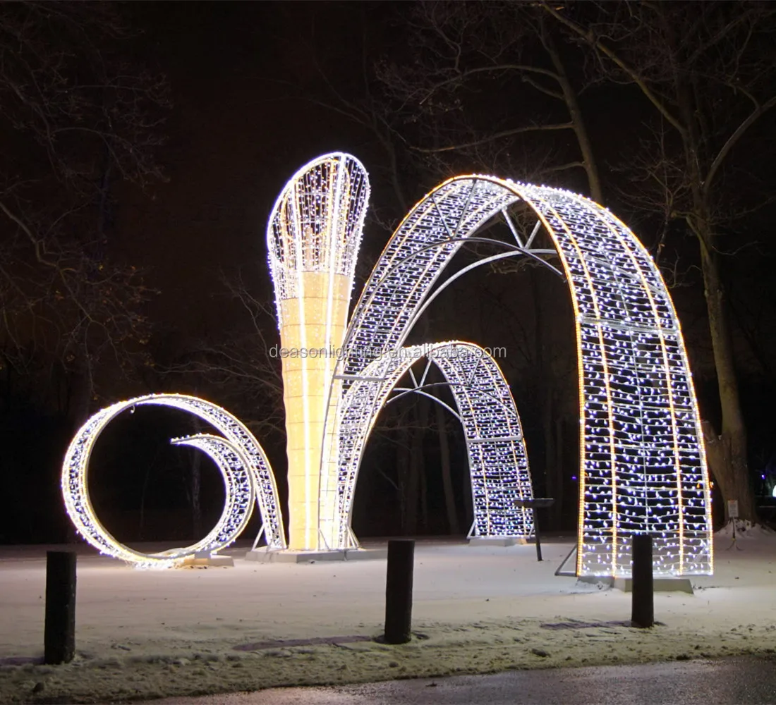 outdoor christmas arch