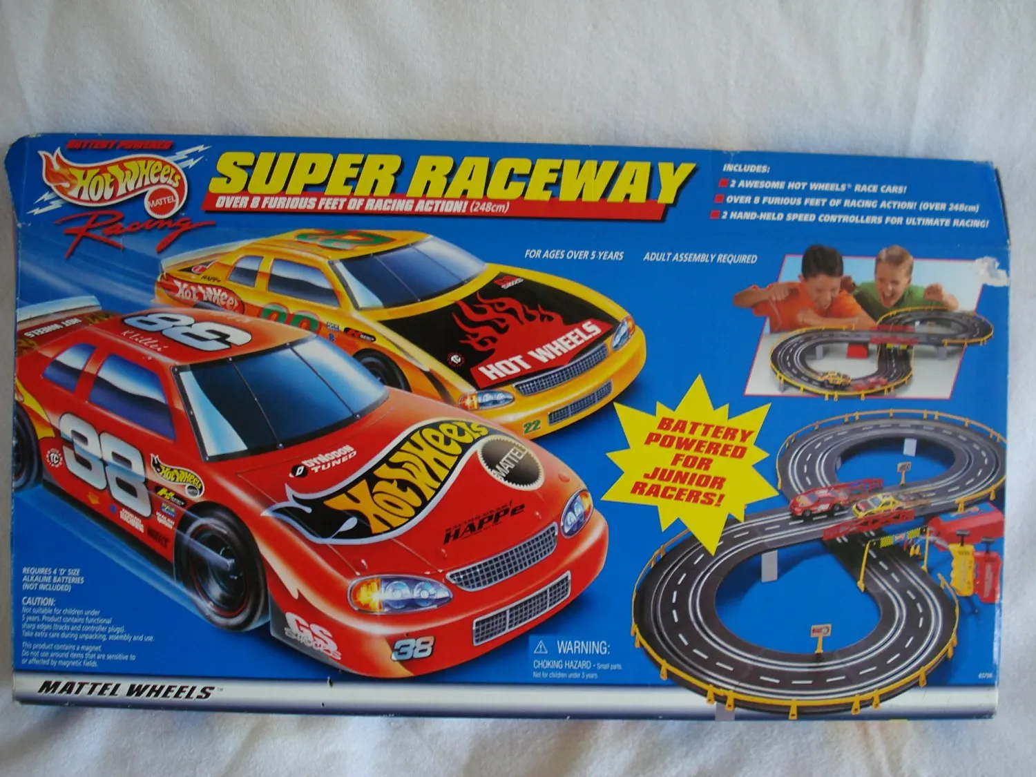 hot wheels figure 8 raceway batteries