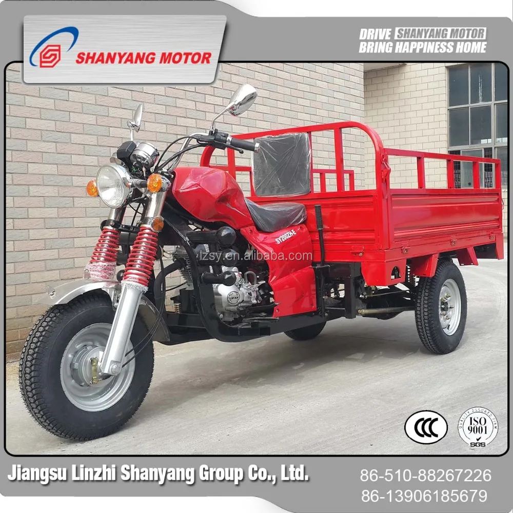 triciclo de cuatro ruedas