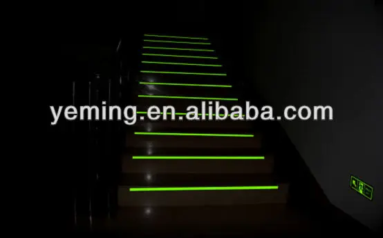 luminous stair nosing-glow.jpg