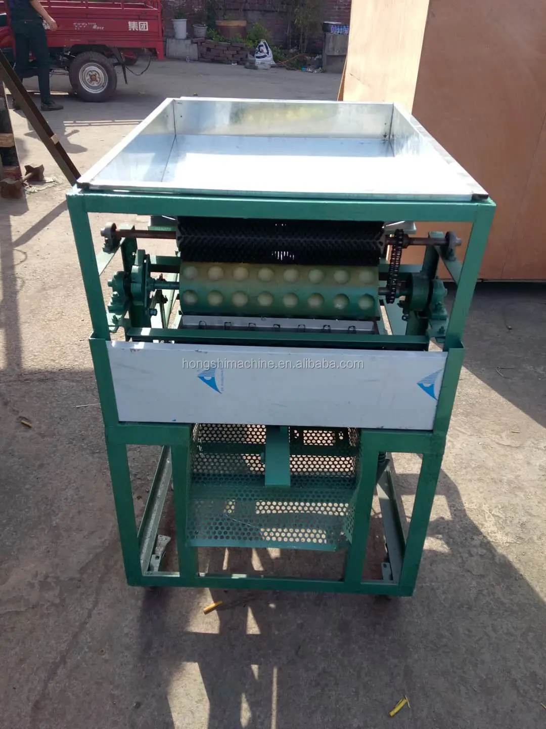 new design best price macadamia nut shelling machine