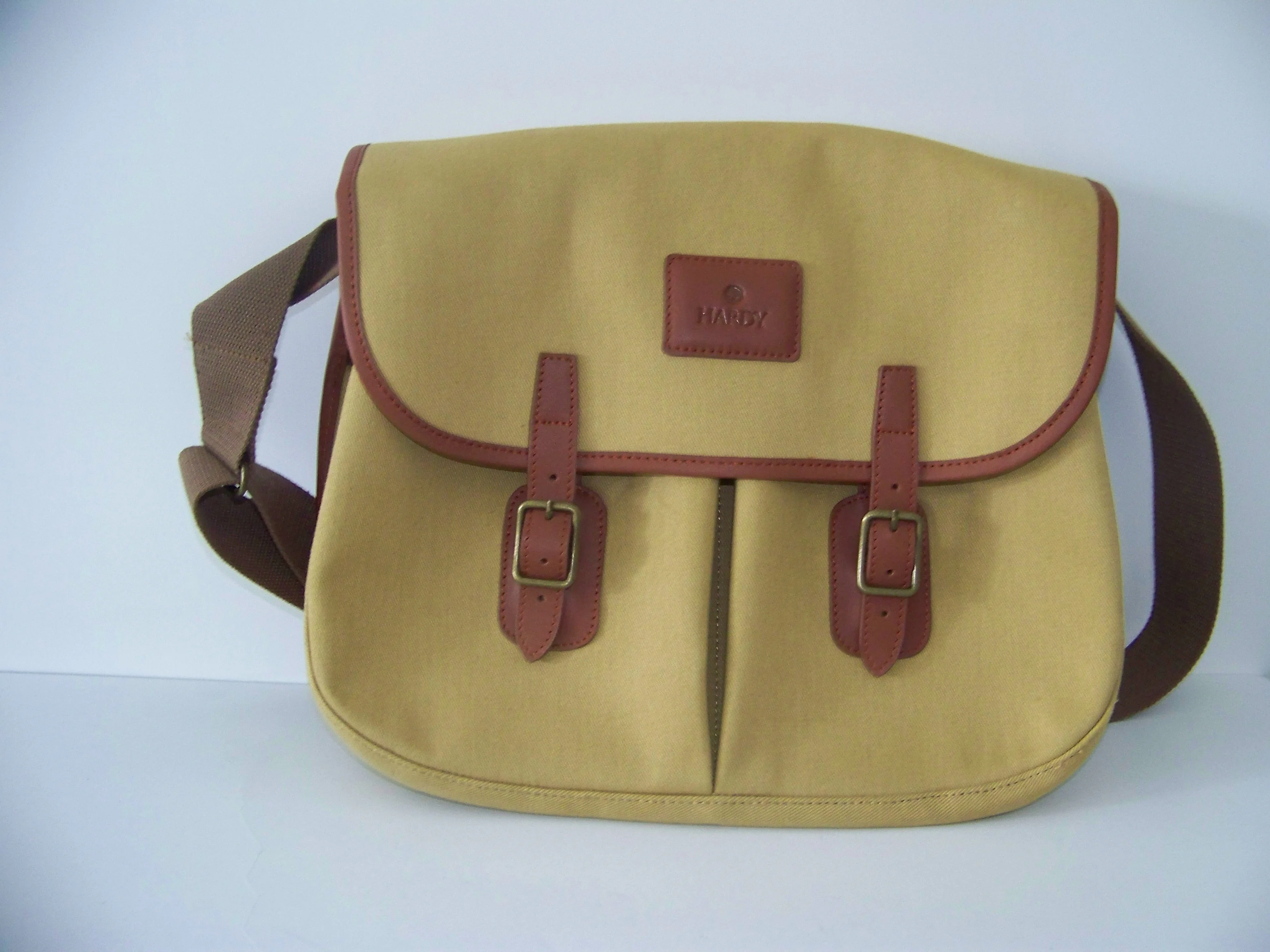 卸売レザーpvcキャンバスフライ釣りショルダーバッグ防水 Buy フライフィッシングバッグ 釣りバッグ防水 釣りバッグ Product On Alibaba Com