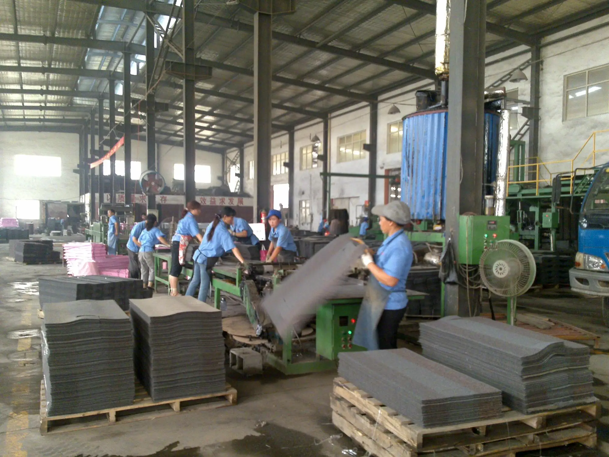 Asphalt Shingle Making Machine